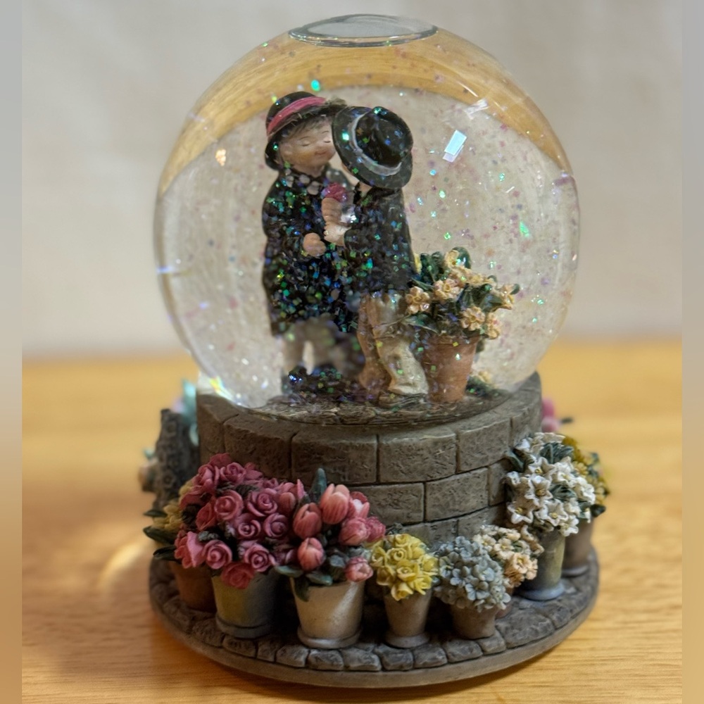 Forever Young, Charming Musical Snow Globe with Floral Base ~ Item# 225024 🌸